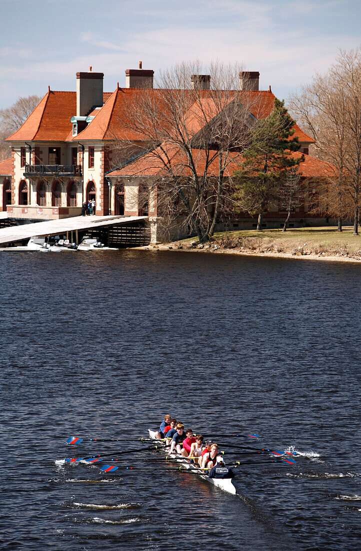 Ein Ruderboot, Charles River, Boston, Massachusetts, USA