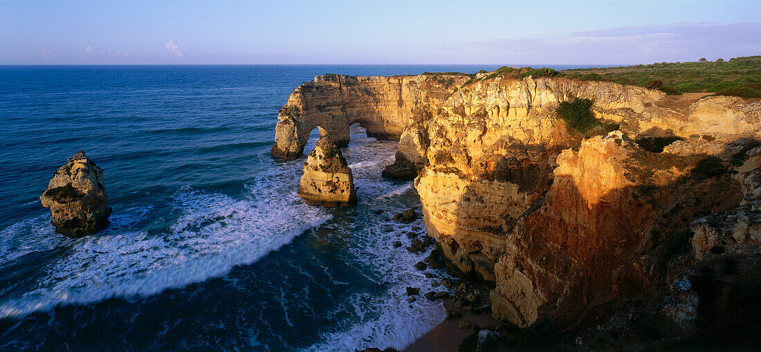 Rocky coast, Praia de Marina, near Carvoeiro, Algarve, Portugal, Europe