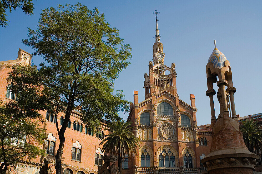 Hospital de la Santa Creu i Sant Pau, Moderne, Architekt Lluís Domènech i Montaner, Eixample, Barcelona, Katalonien, Spanien