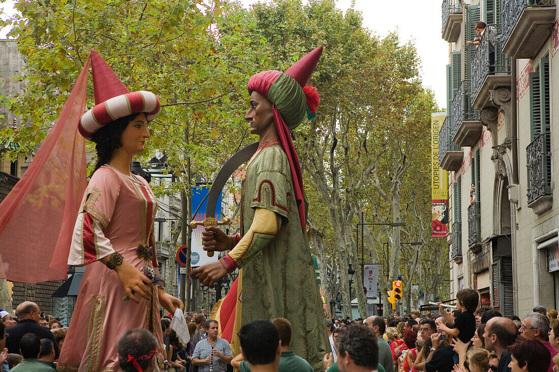 giants parade, Festa de la Merce, city … – License image – 70085375 ❘  lookphotos
