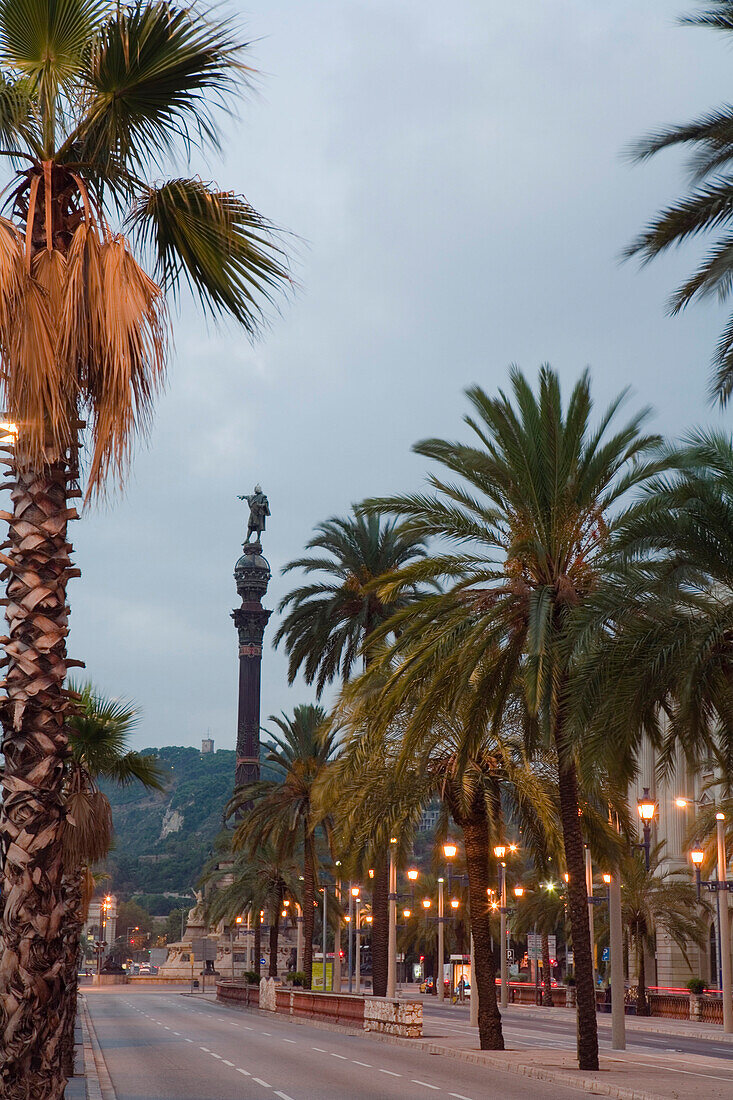 Passeig de Colom, Monument a Colom, with Montjuic, harbour, Port Vell, Ciutat Vella, Barcelona, Spain