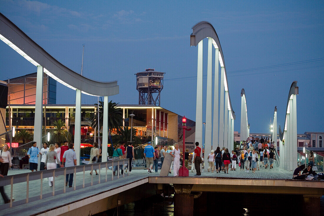 bridge to Maremagnum shopping center, Port Vell, harbour, Ciutat Vella, Barcelona, Spanien