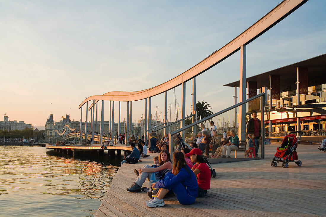 bridge to Maremagnum shopping center, Port Vell, harbour, Ciutat Vella, Barcelona, Spain