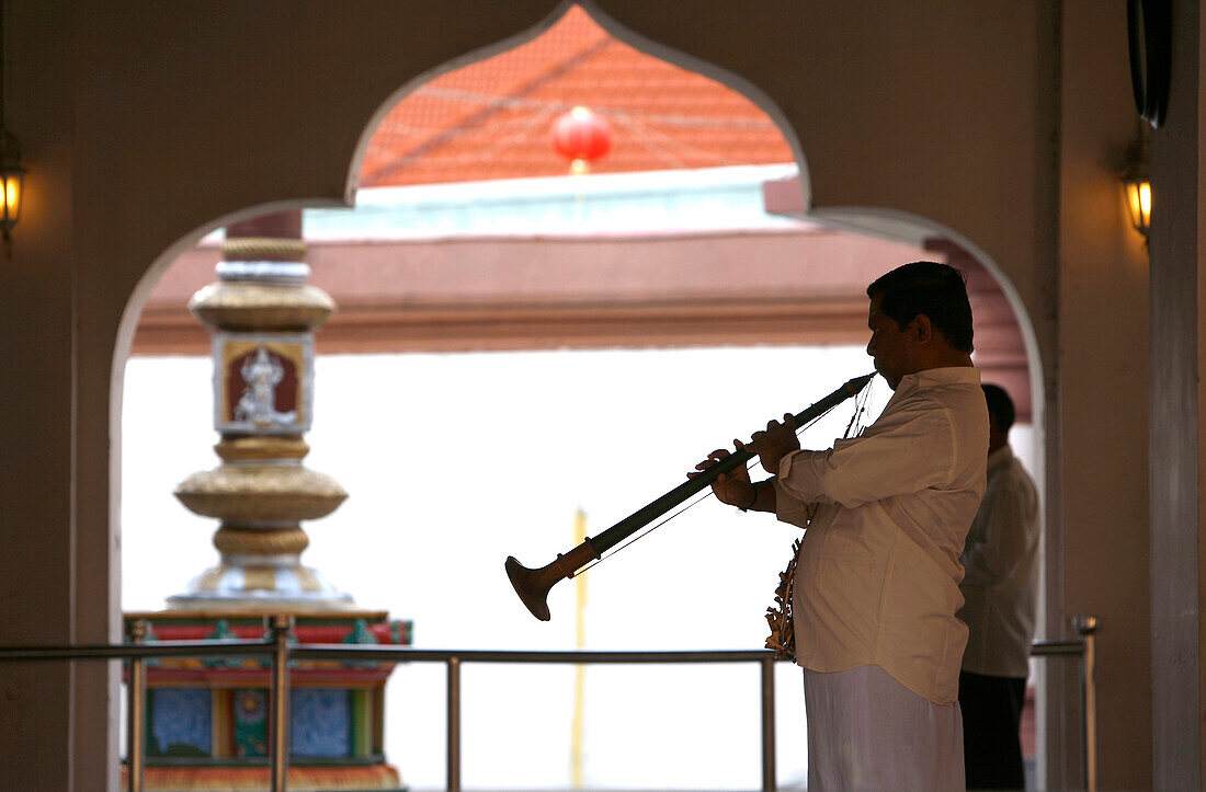 Musikant, Sri Mariamman Tempel, Chinatown, Singapur