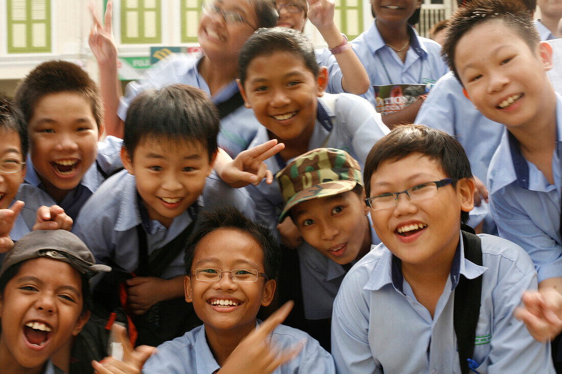 Schoolchildren, Little India, Singapore