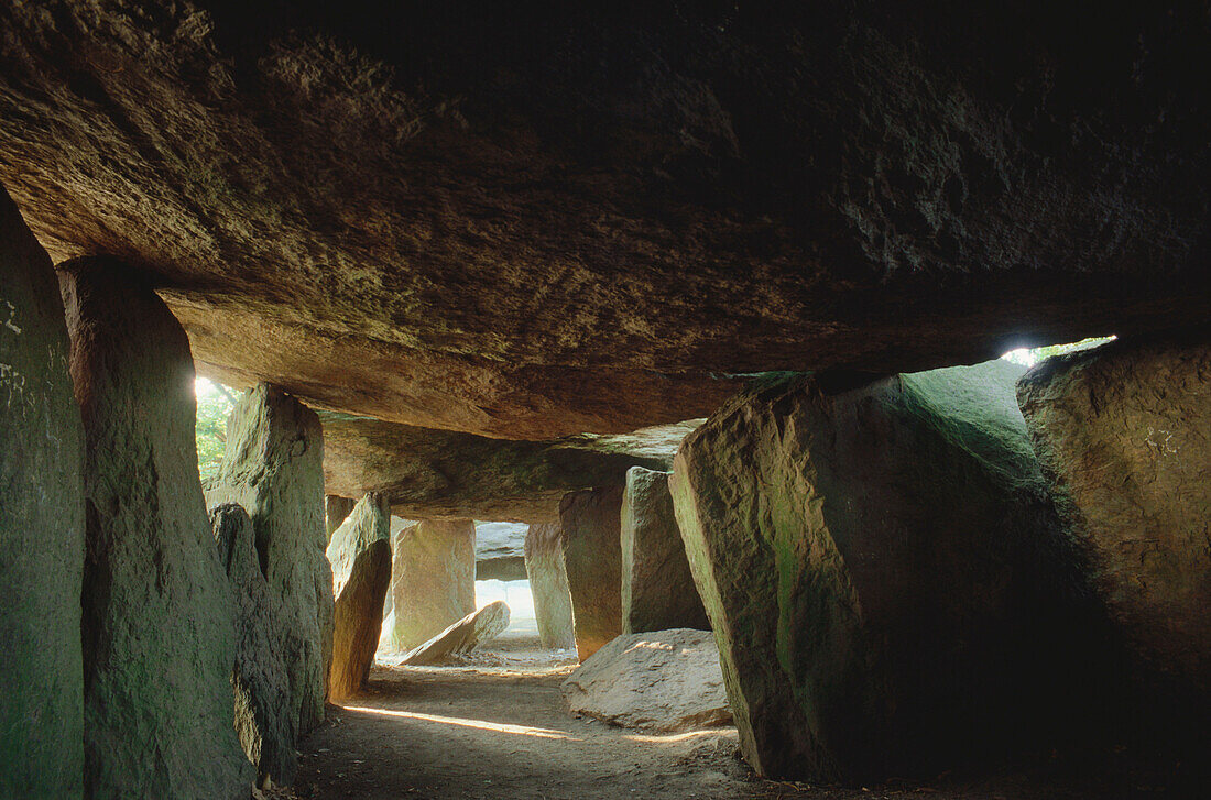 Dolmen, Megalith La Roche aux Fees, Essé, Bretagne, Frankreich