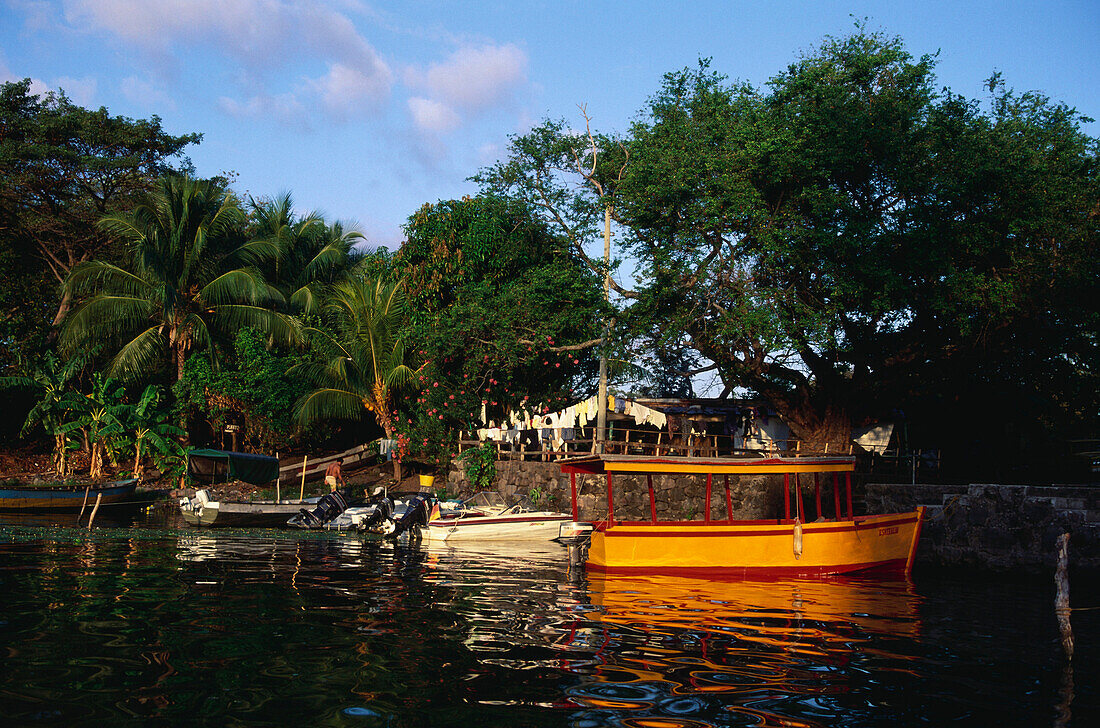 Puerto Asese harbour, Las Isletas, archipelago near Granada, Lake Nicaragua, Nicaragua, Central America