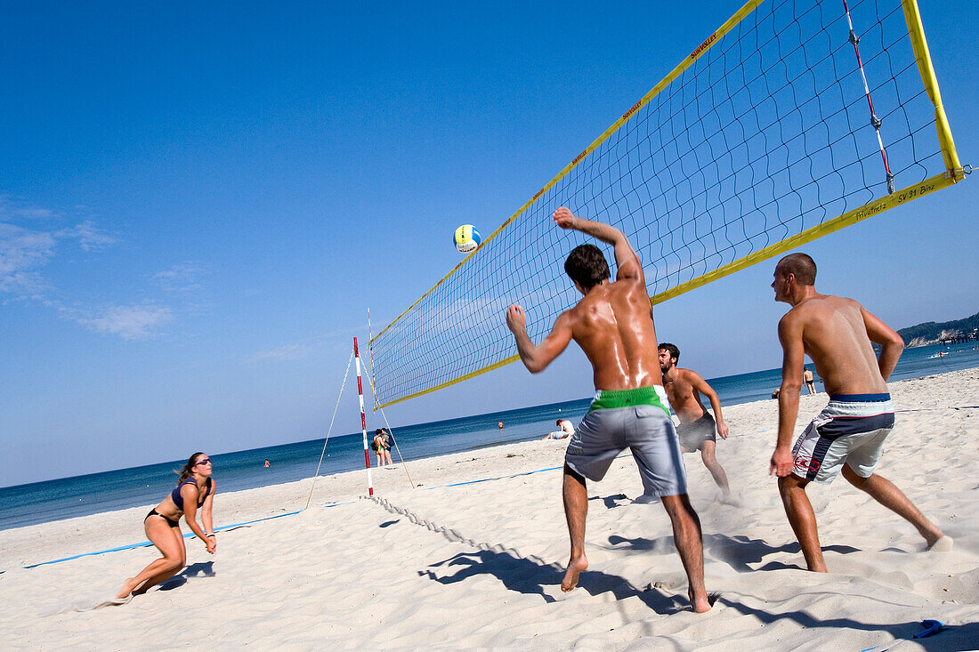 Beachvolleyball, Binz, Rügen, Ostsee, Mecklenburg-Vorpommern, Deutschland