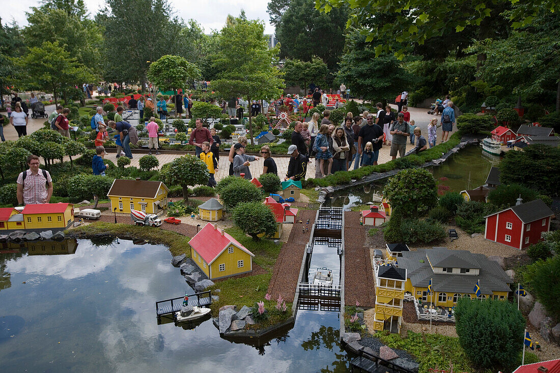 Lego Landschaft mit Kanal im Lego Miniland, Legoland, Billund, Jütland, Dänemark, Europa
