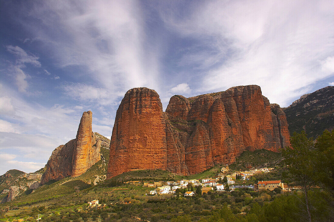 Impressive wall of rock above the village of Riglos, Los Mallos, Aragón, Spain, Europe