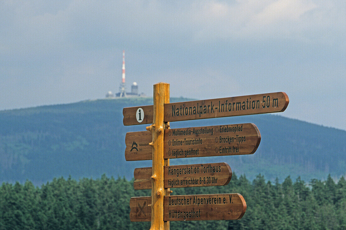Sign post at hiking trail to the Brocken, Torfhaus, Harz Mountains, Lower Saxony, Germany