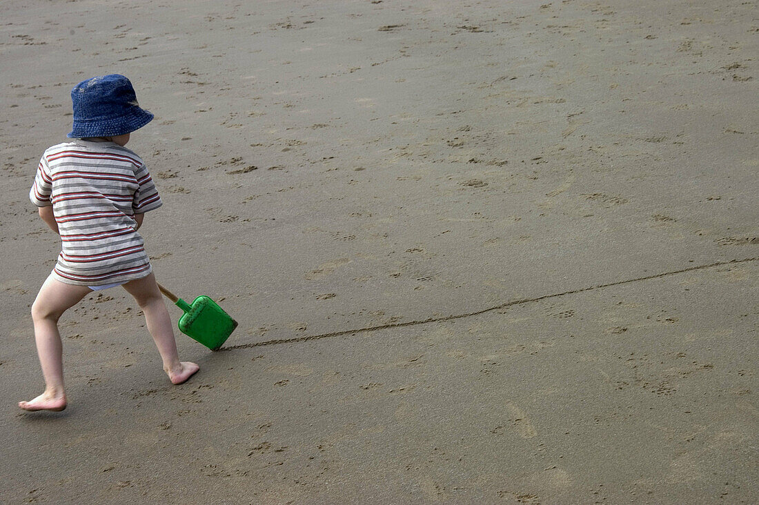 Child, Children, Color, Colour, Contemporary, Daytime, Division, Exterior, Full-body, Full-length, Fun, Ground, Grounds, Hat, Hats, Headgear, Holiday, Holidays, Horizontal, Human, Infant, Infants, Ki