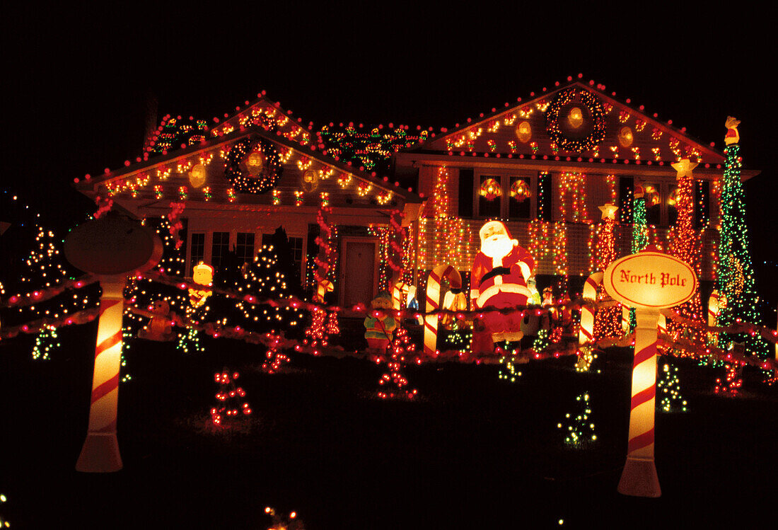 Christmas lights near Red Lion. Delaware. USA