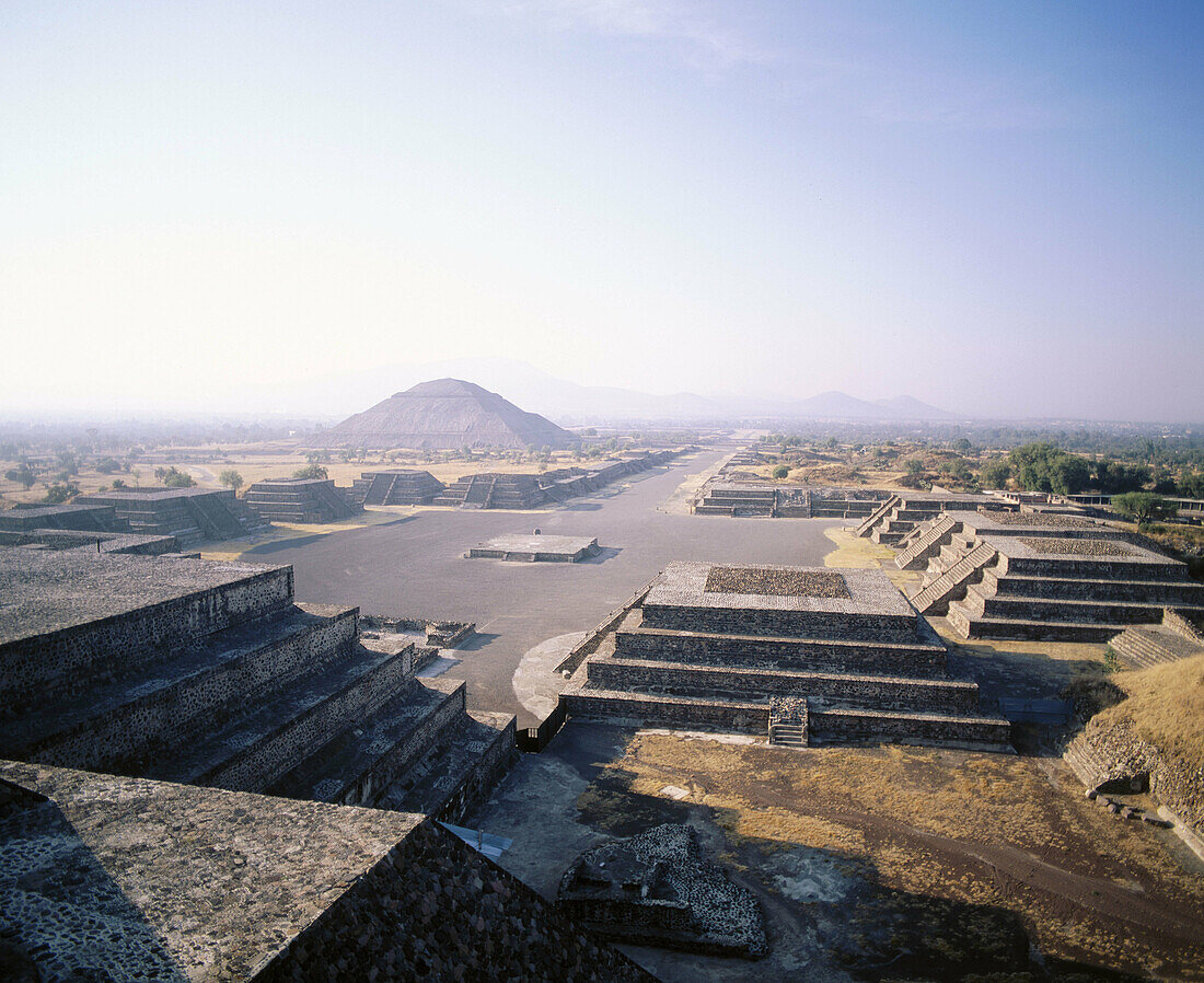 Pyramid of the Sun, ruins of the ancient pre-Aztec city of Teotihuacán. Mexico