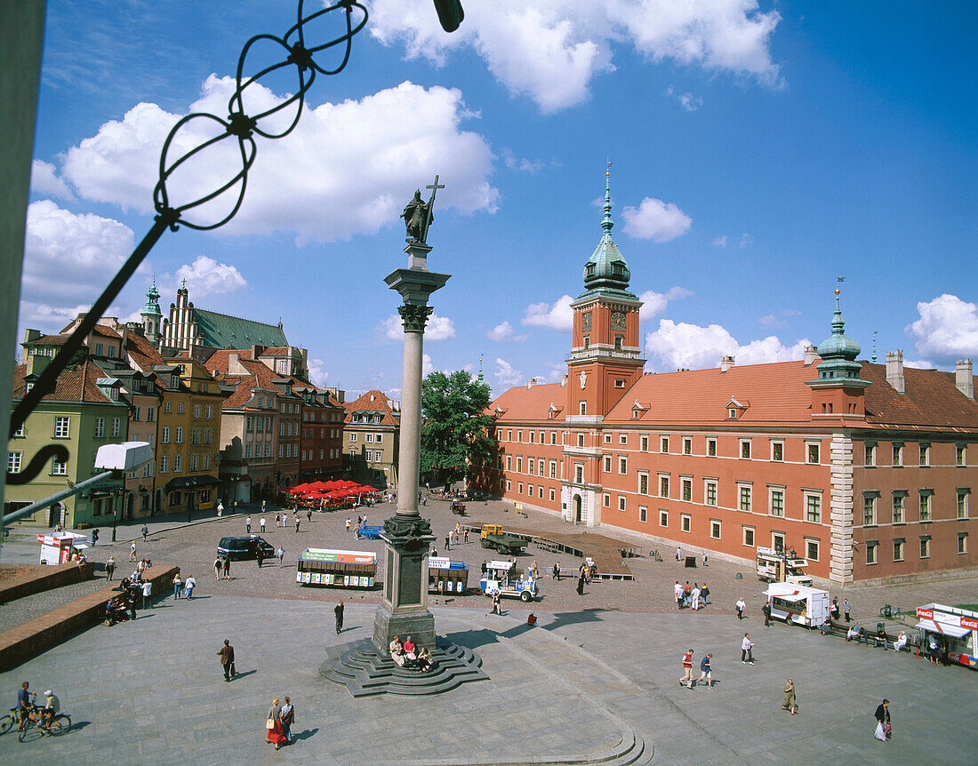 Monument to Sigismund III and the Royal Castle. Plac Zamkowy (Zamkowy Square). Old Town. Warsaw. Poland