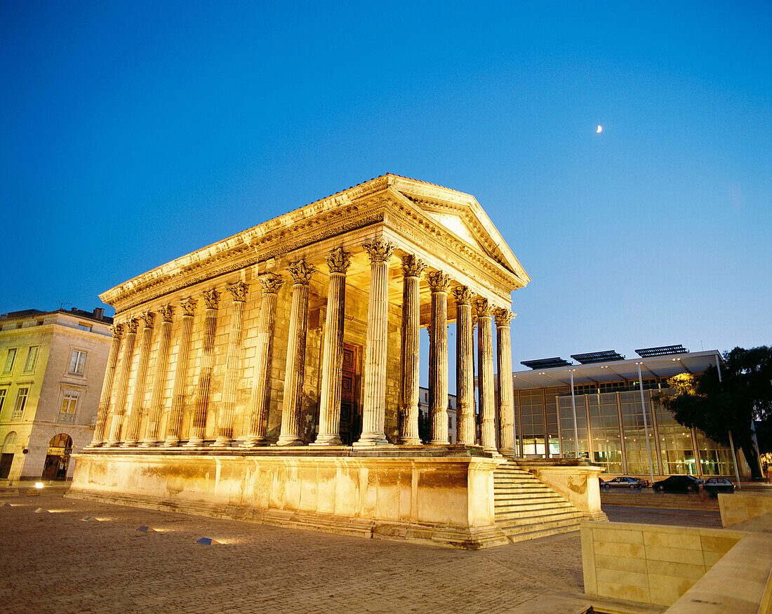 Maison Carée. Nimes. France