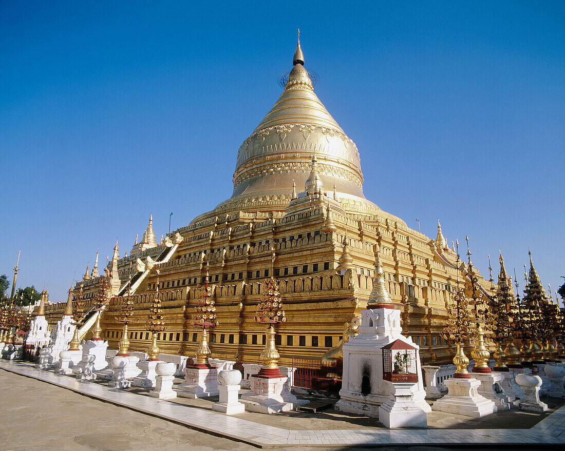 Shwezigon Pagoda. Bagan. Myanmar (Burma)