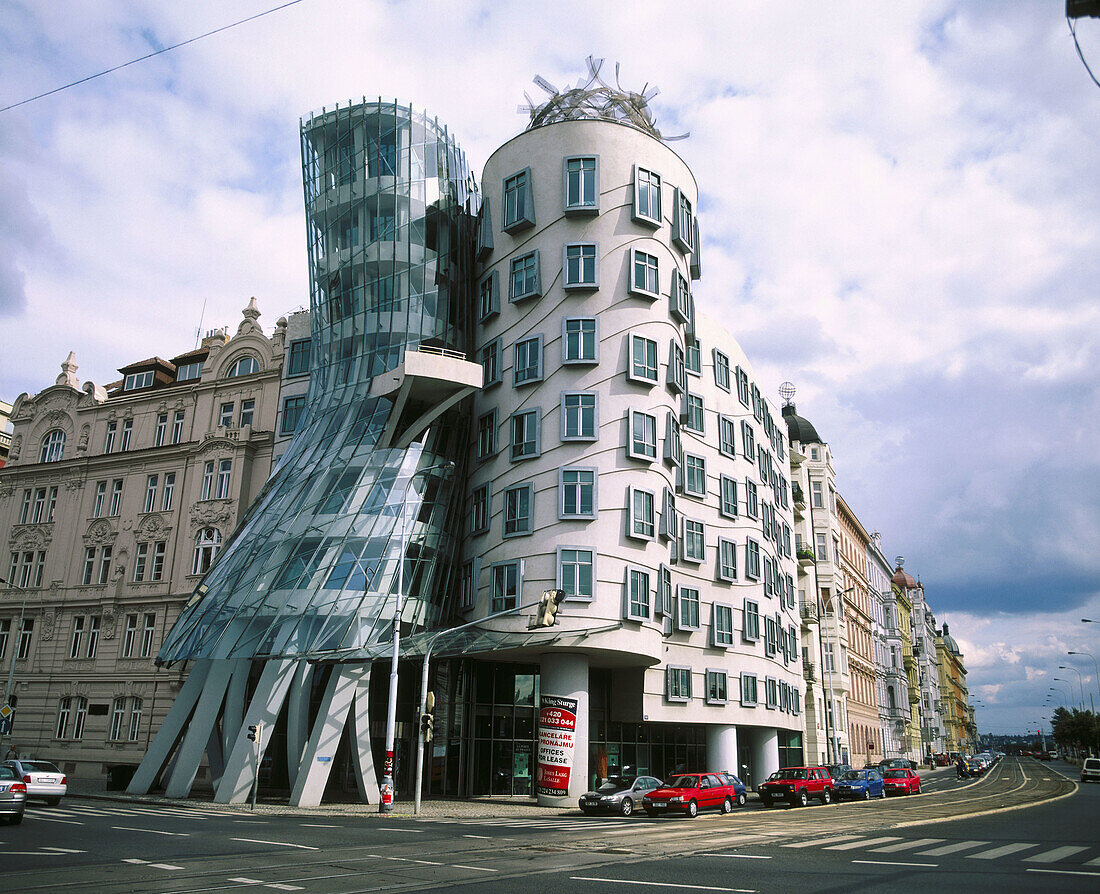 Dancing Building (by Frank O. Gehry and Vlado Milunc), Nove Mesto. Prague, Czech Republic