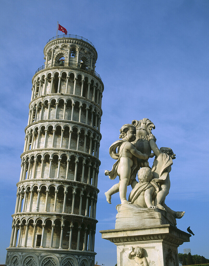 Leaning tower of Pisa. Tuscany, Italy