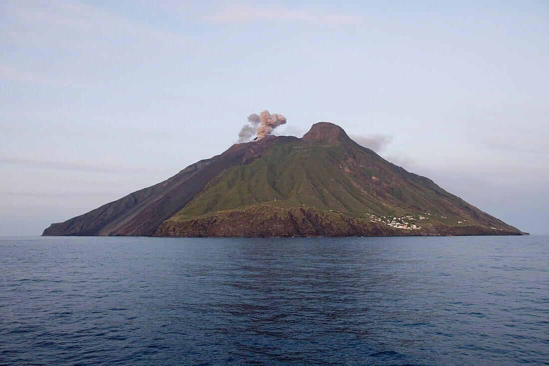 Stromboli Vulkaninsel, nahe nahe Lipari, äolische Inseln, nahe Sizilien, Italien, Europa