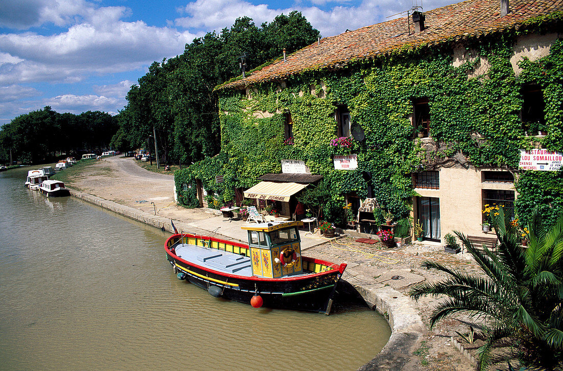 Le Somail. Canal du Midi. Aude. Languedoc-Roussillon. France.