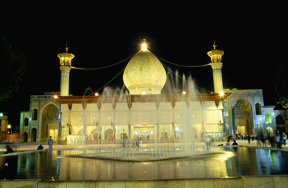 Bobhe-Ye Shah-E Cheraghs mausoleum (XIXth century). Shiraz. Iran.