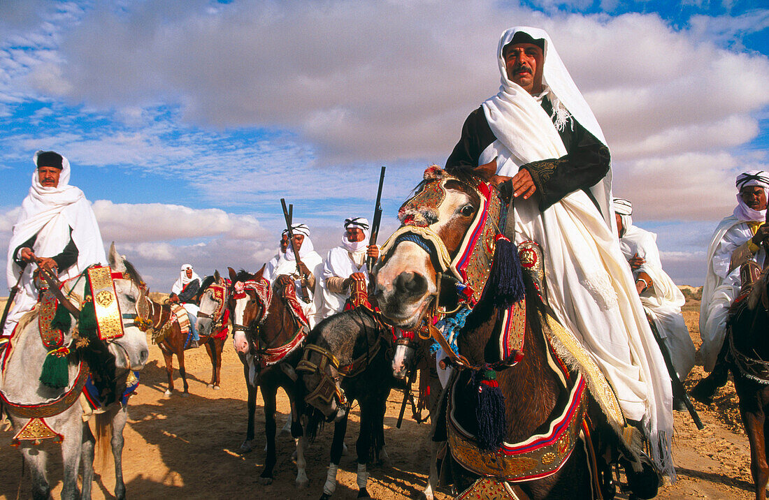 Lebanese riders in the Sahara Festival. Tunez
