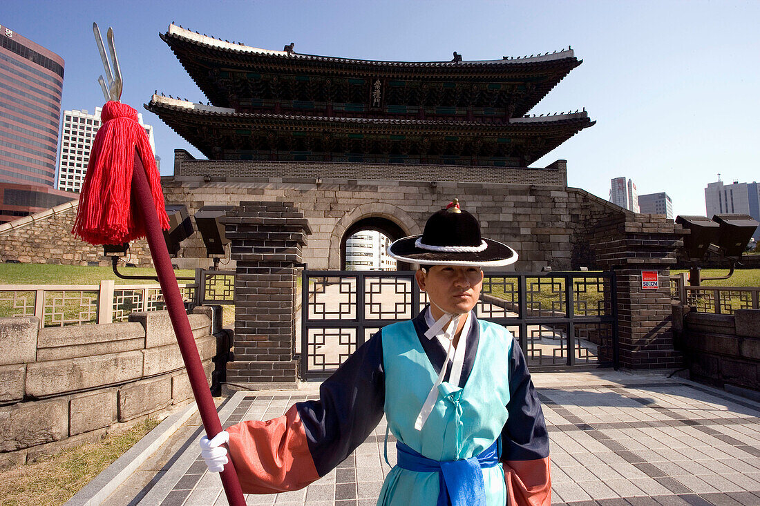 Guard at South Gate (Namdaemun), Seoul. South Korea