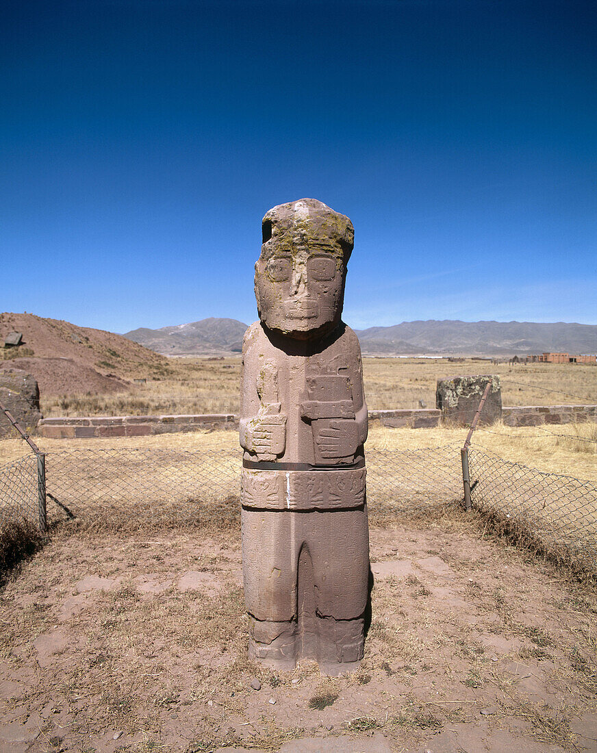 Fraile Monolith. Tiahuanaco ruins, Bolivia