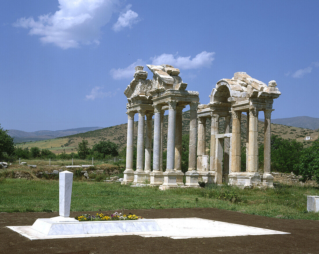 Tetrapylon, ruins of Aphrodisias. Turkey