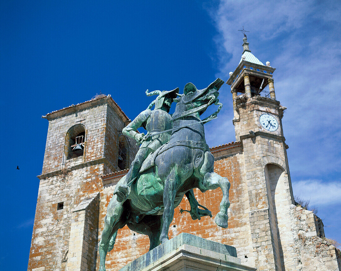 Statue of Conquistador Francisco Pizarro. Plaza Mayor. Trujillo. Extremadura. Spain.