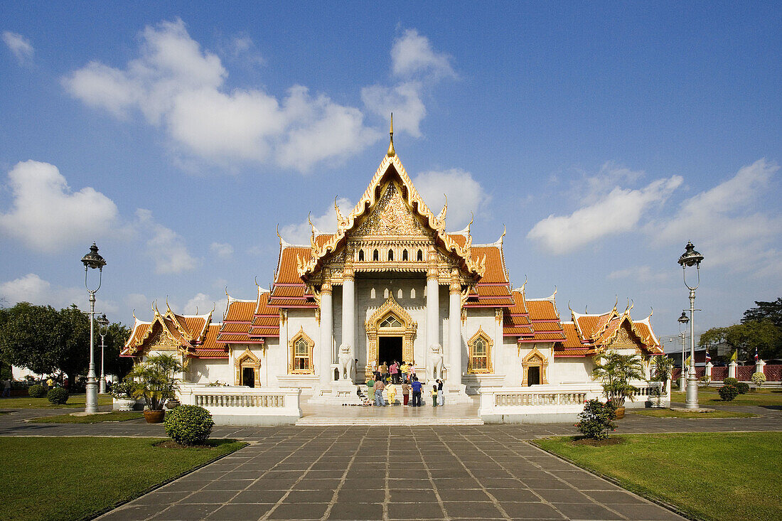 Wat Benchamabophit (Marble Temple). Bangkok City. Thailand. January 2007.