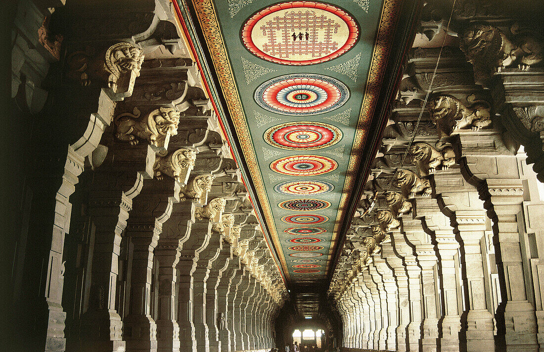 15th century Ramanathswamy temple at Rameswaram (Tamilnadu, India) with its 17th century corridors -largest in India-, 132m N-S and 198m E-W: carvings and colourful geometrical designs may have Tantric significance