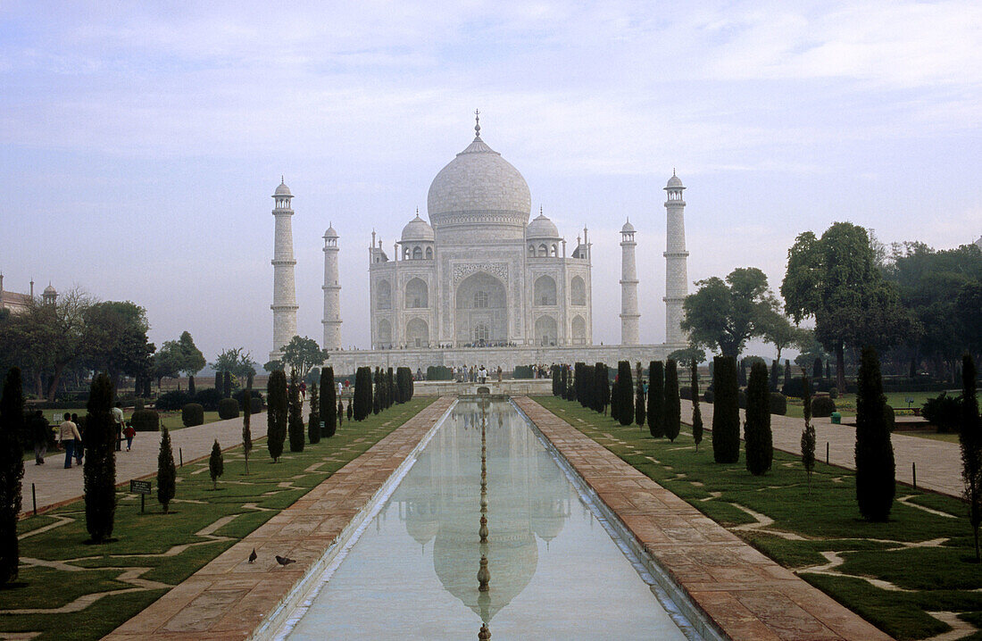Taj Mahal, Agra. Uttar Pradesh, India