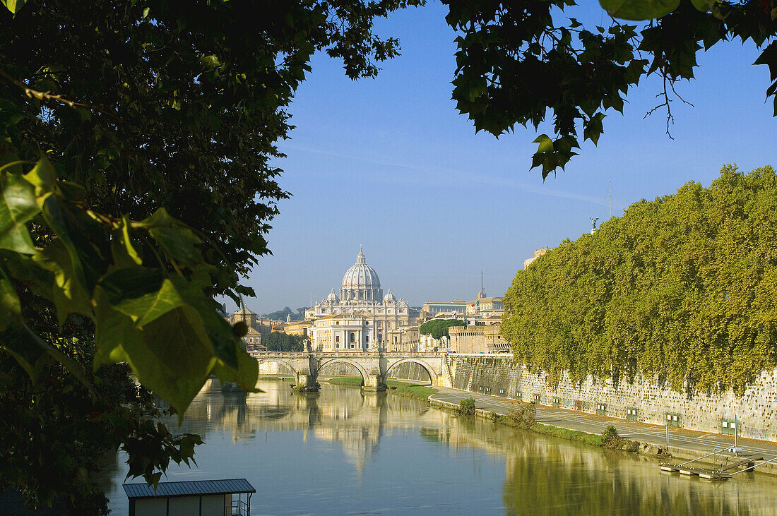 St. Peter s basilica seen from Umberto Bridge, Rome. Lazio, Italy