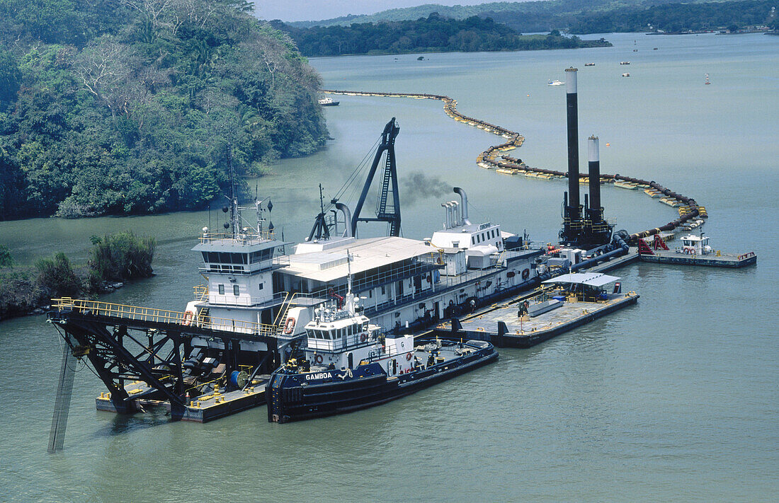 Dredging and maintenance of Panama Canal