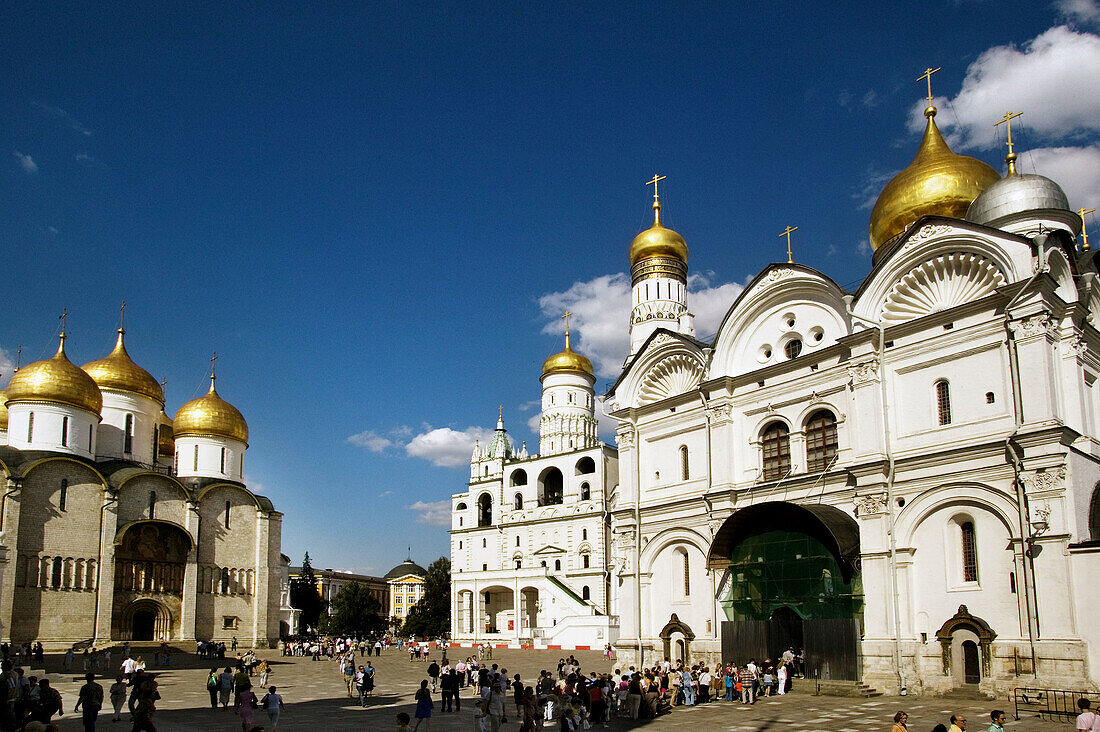 St. Michael the Arcangel and Assumption Cathedrals, and Bell Tower of Ivan the Great. Kremlin. Moscow.