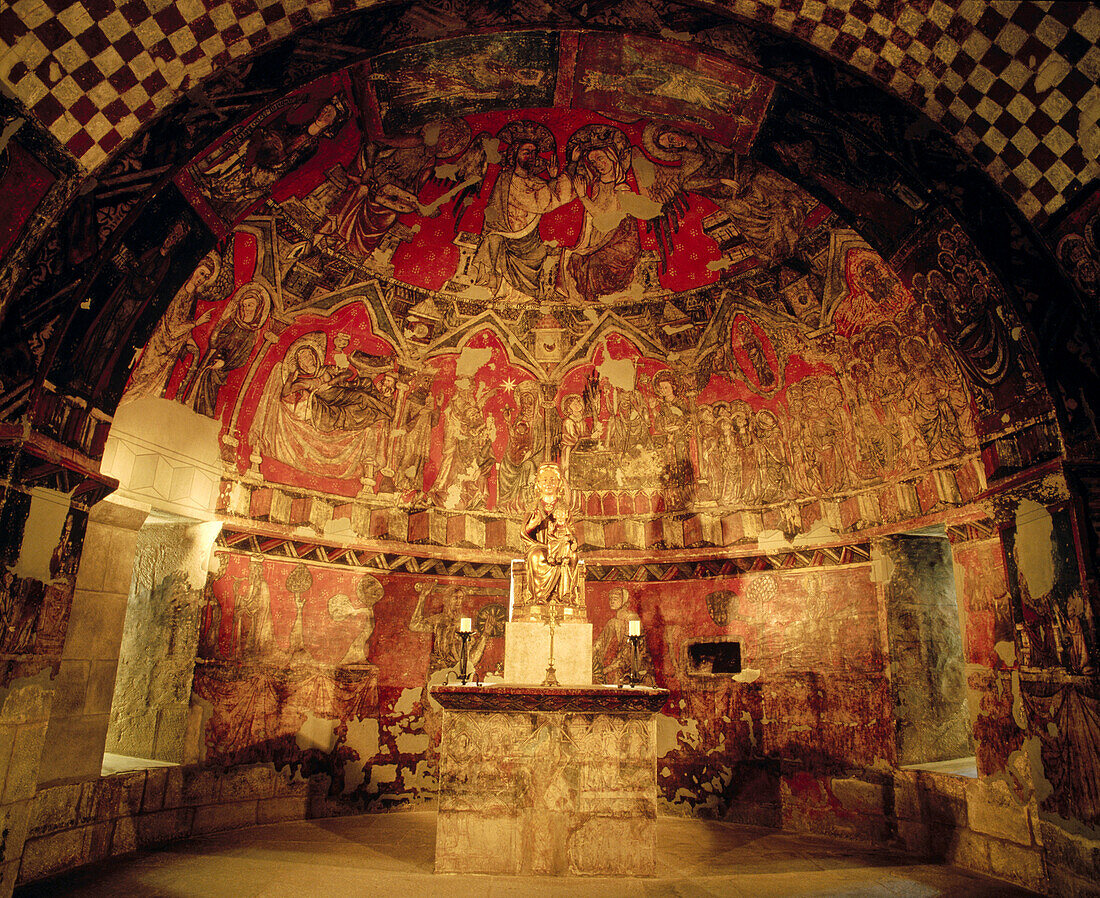Romanesque crypt-church. Sos del Rey Católico. Zaragoza provincia, Aragón, Spain
