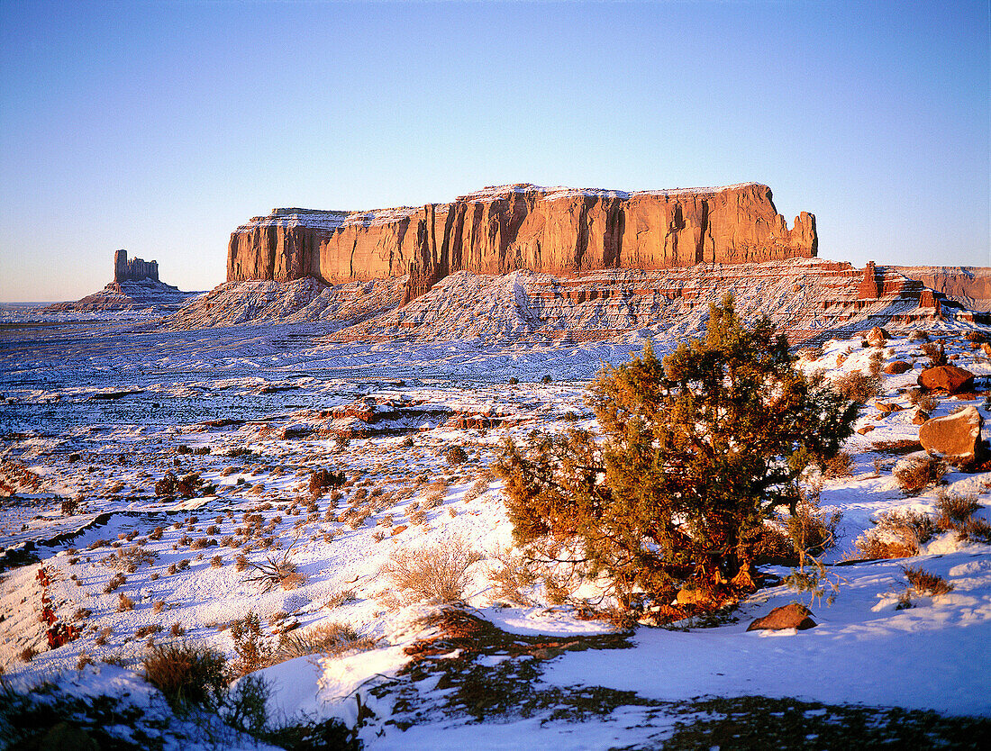 Red rocks peaks ( mesas ) in winter. Monument Valley. Arizona-Utah. USA