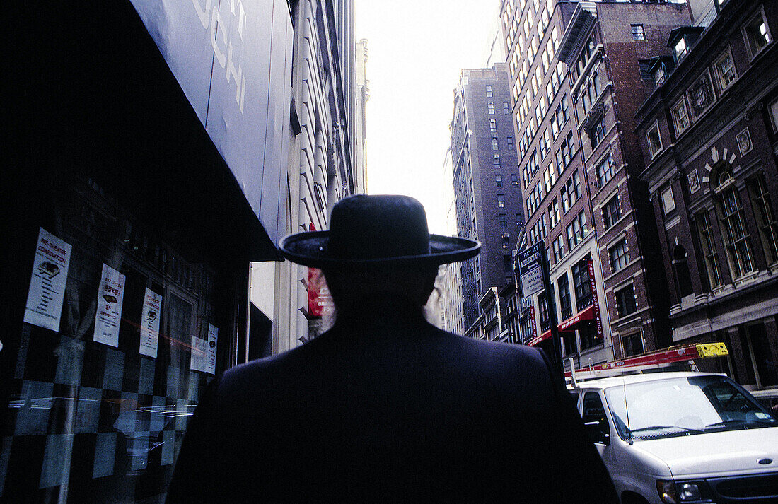 USA, NewYork. Manhattan, orhodox jew in a street