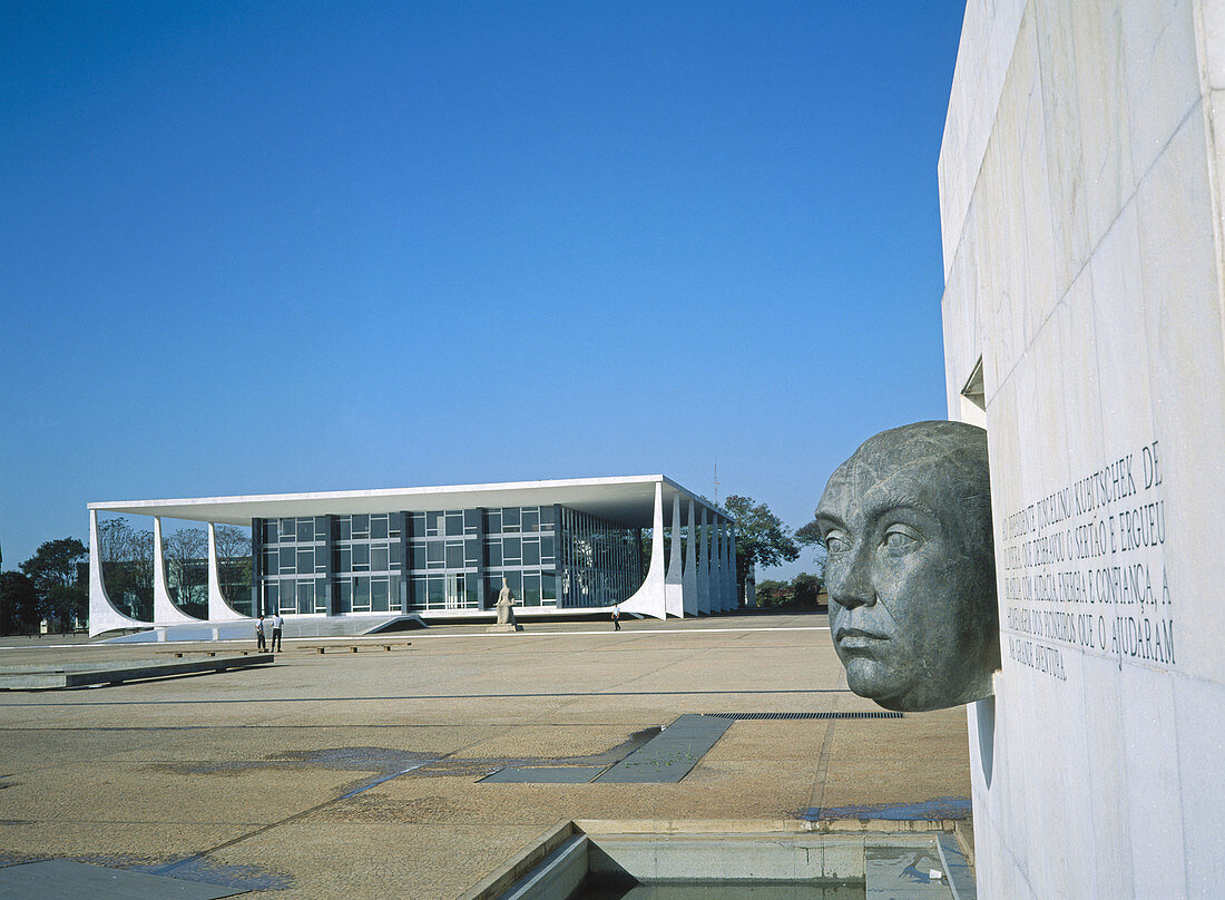 Supreme Court building and Monument of the Three Powers, projected by Oscar Niemeyer with bust of president Kubitschek. Brasilia. Brazil