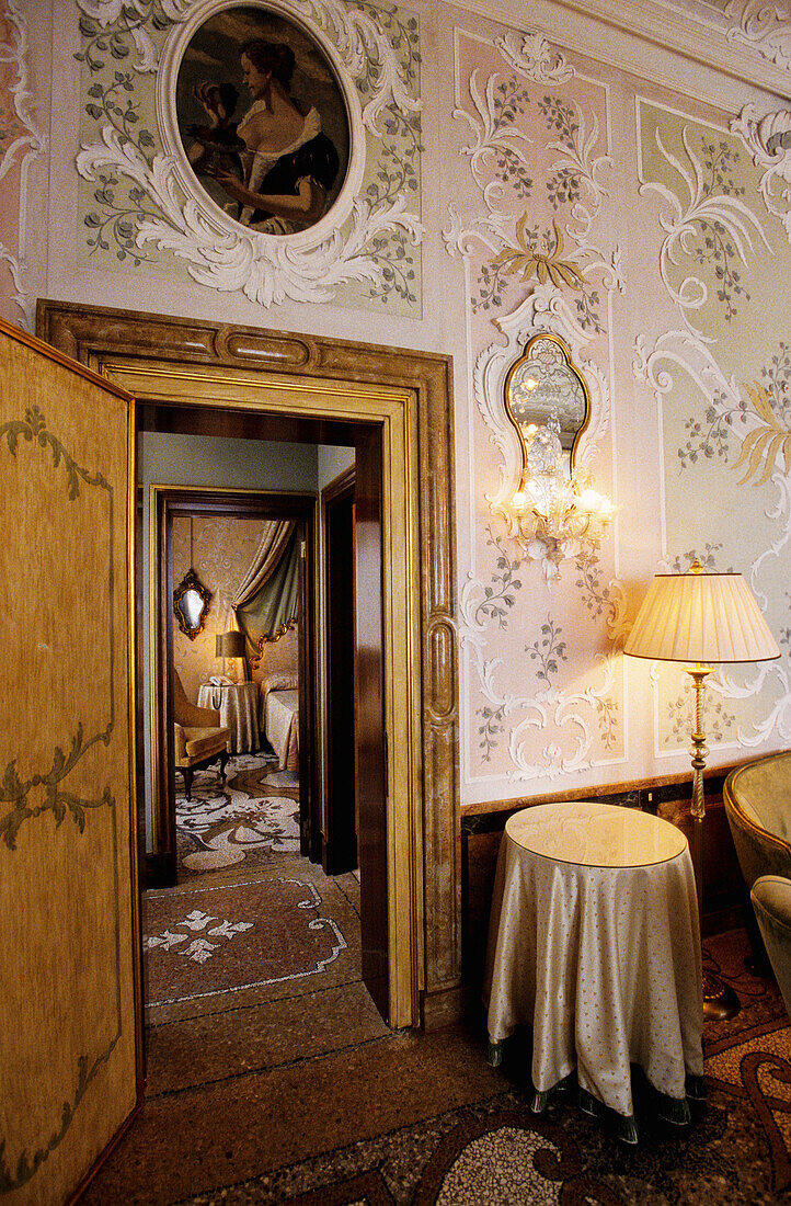 Grand Hotel Bauer (5*). View of a room inside the ancient palazetto on Grand Canal. City of Venice. Venetia. Italy