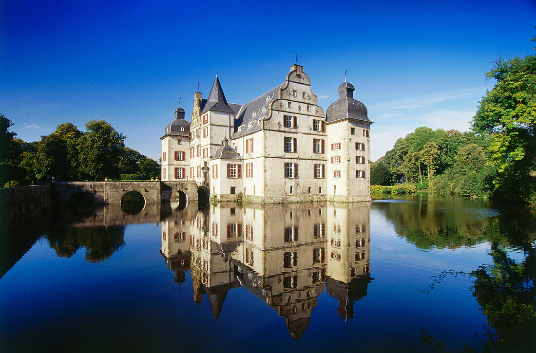 Moated castle Bodelschwingh, Dortmund, North Rhine-Westphalia, Germany