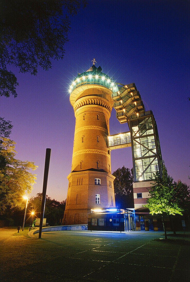 Aquarius Water Museum at night, Mühlheim, Ruhr Valley, Ruhr, Northrhine Westphalia, Germany