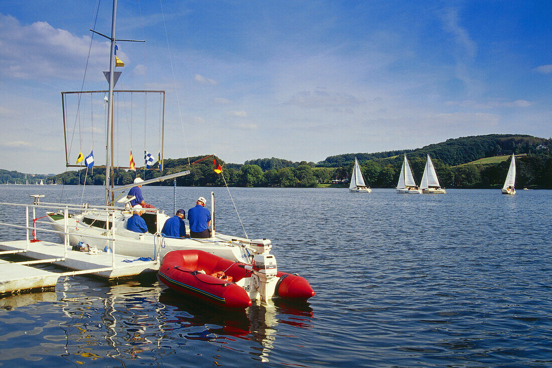 Sailing boats on Baldeney Lake, Essen, Ruhr Valley, Ruhr, Northrhine Westphalia, Germany