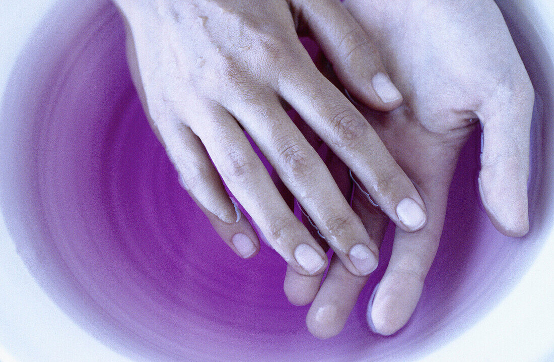  Adult, Adults, Beauty, Beauty Care, Close up, Close-up, Color, Colour, Contemporary, Detail, Details, Female, Feminine, Finger, Fingers, Hand, Hands, Horizontal, Human, Hygiene, Indoor, Indoors, Inside, Interior, Liquid, Liquids, Manicure, One, One perso
