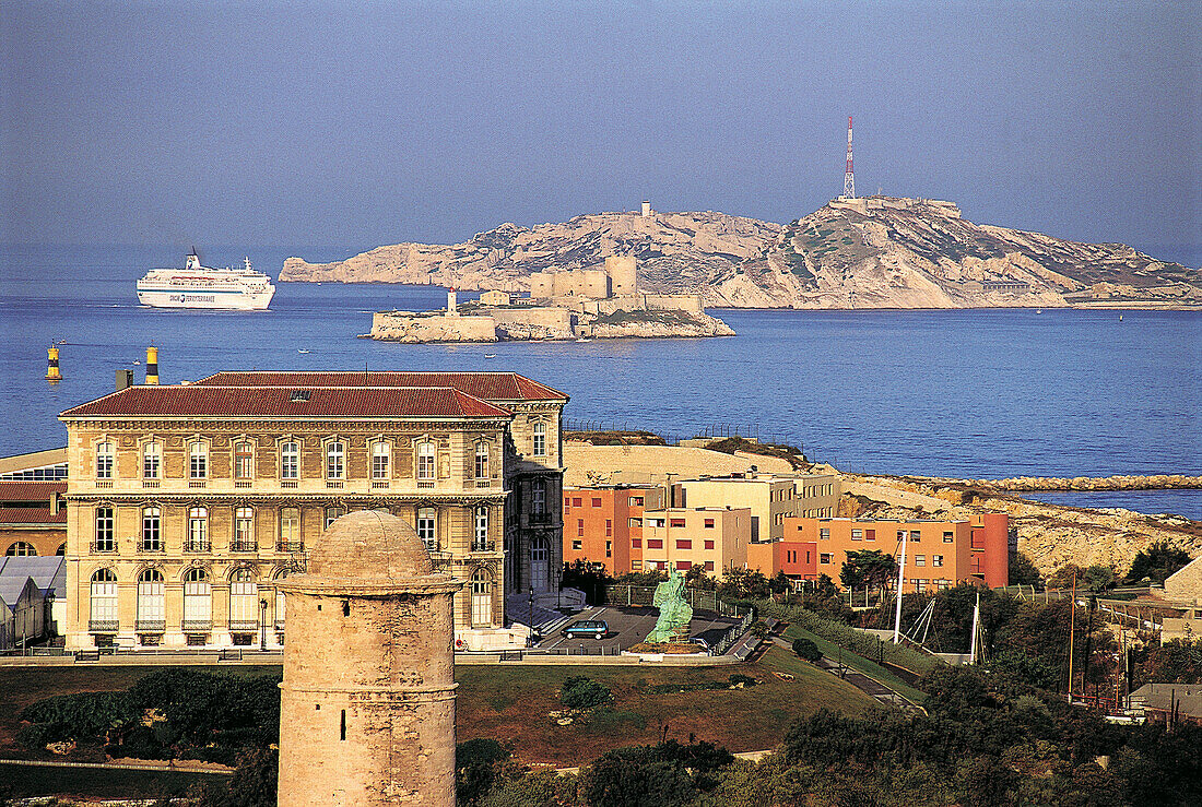 Pharo Park and chateau d´if island at rear. Marseille. France