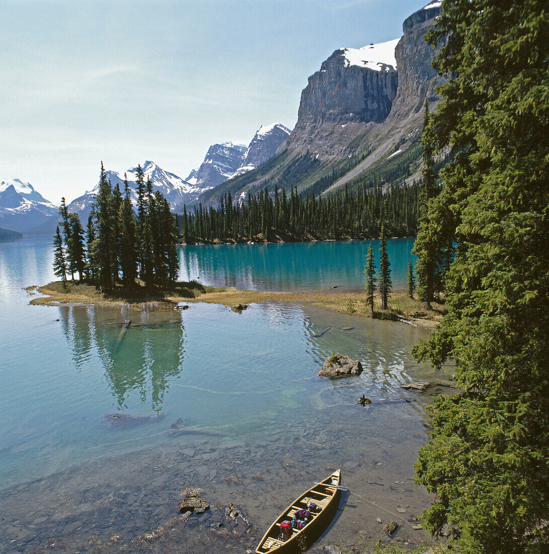 Spirit Island and Maligne Lake. Jasper National Park. Alberta, Canada