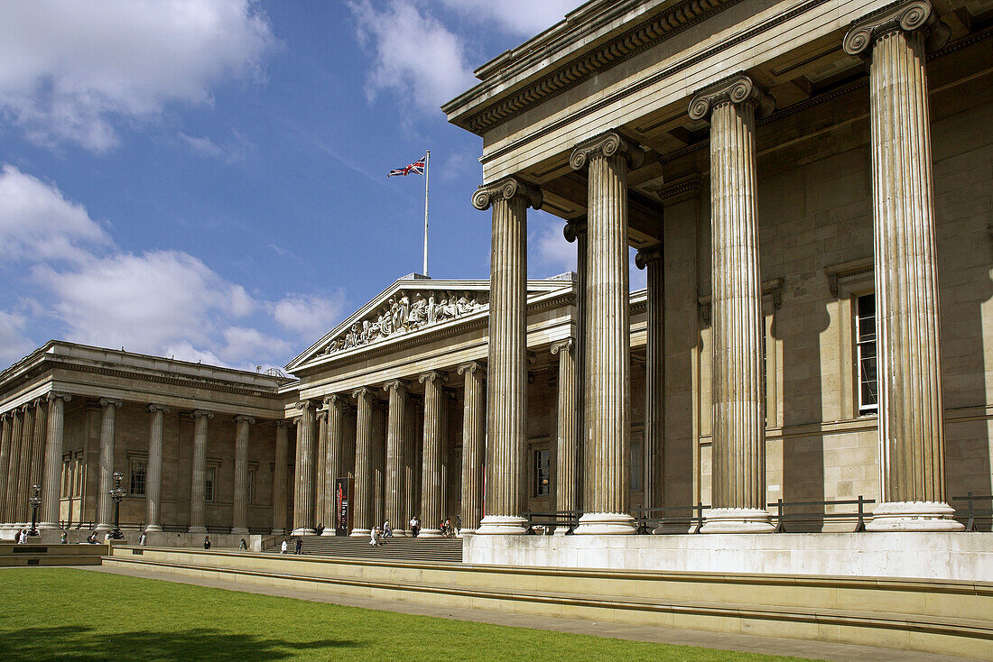 Europe, UK, GB, England, London, British Museum entrance