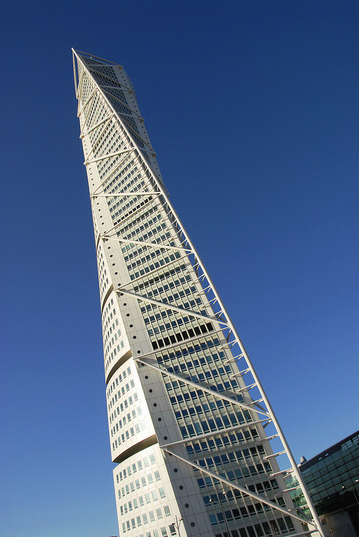 Turning Torso building is part of a huge project to revitalize the city s port and waterfront. Malmö, Skåne. Sweden